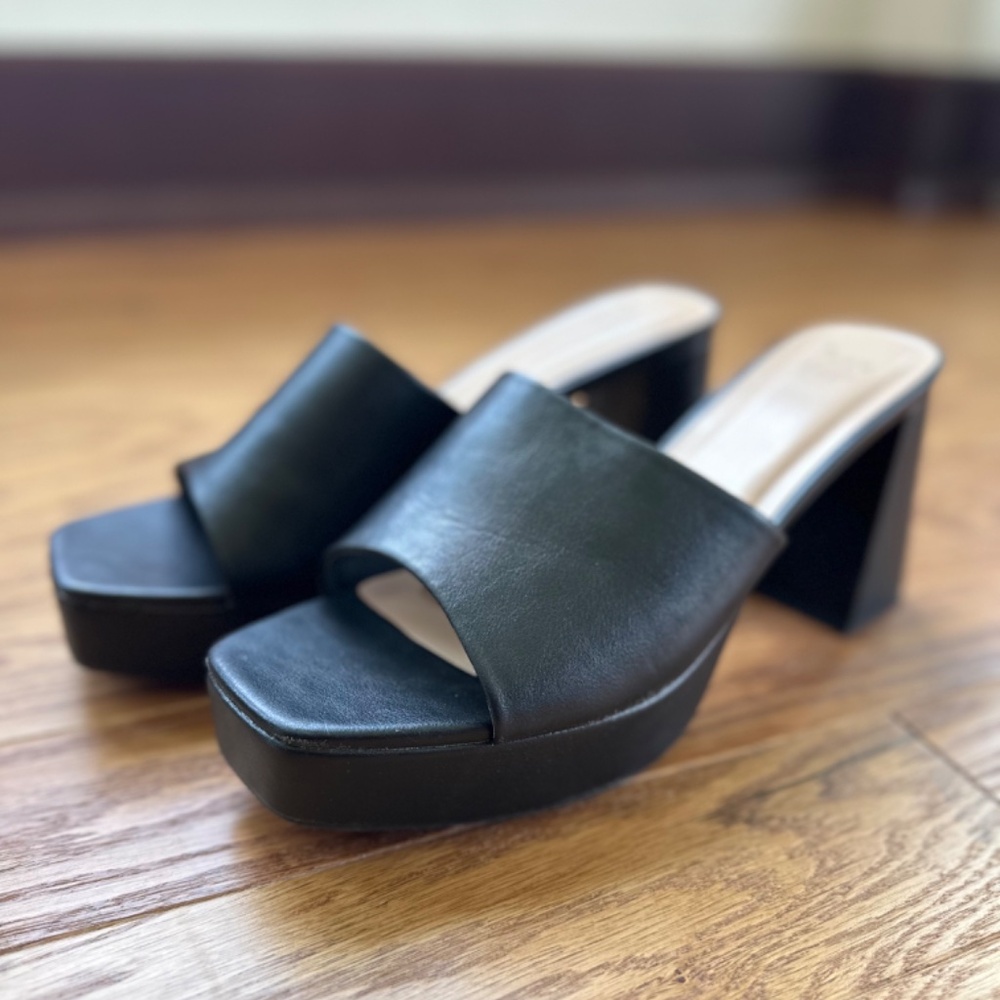 COMFY Platform Heels